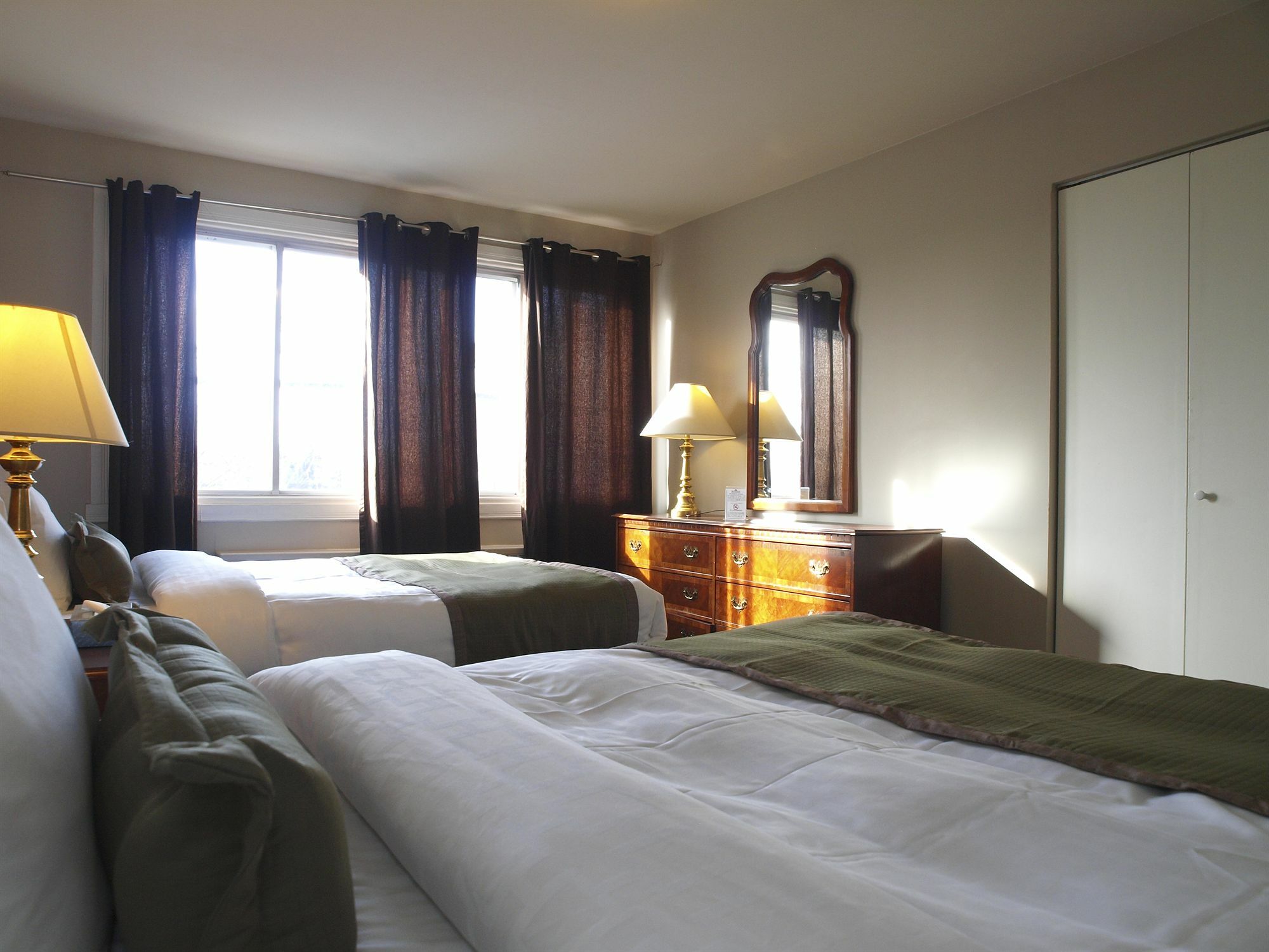 Beausejour Hotel Apartments/Hotel Dorval Exterior photo